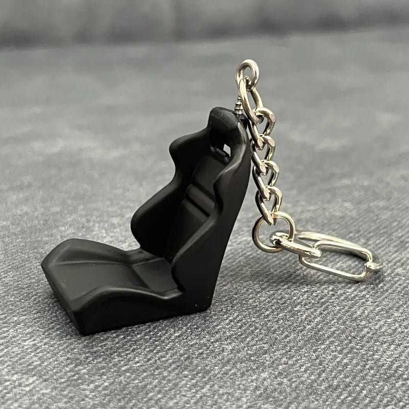 Llavero con asiento de cubo de carreras FC